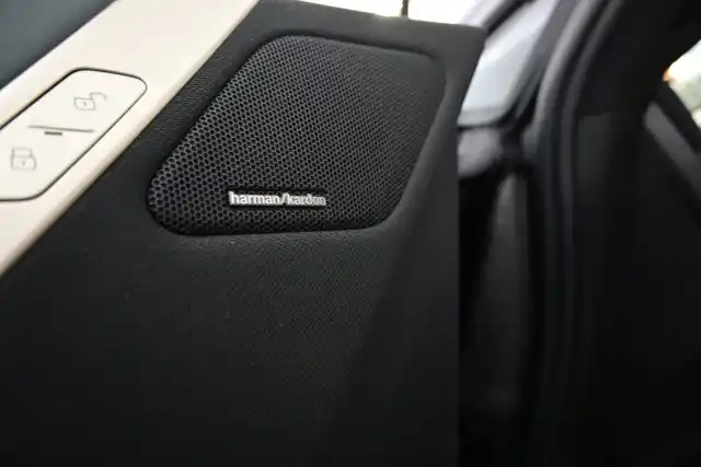 Sininen Maastoauto, BMW iX – KVJ-964