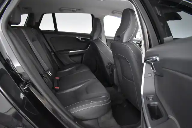 Musta Farmari, Volvo V60 – KVL-251