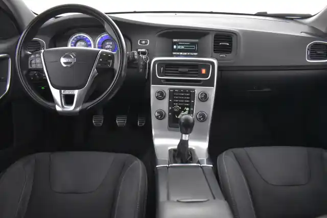 Musta Farmari, Volvo V60 – KVL-251