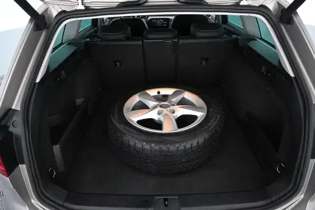 Ruskea Farmari, Volkswagen Passat – KVM-291