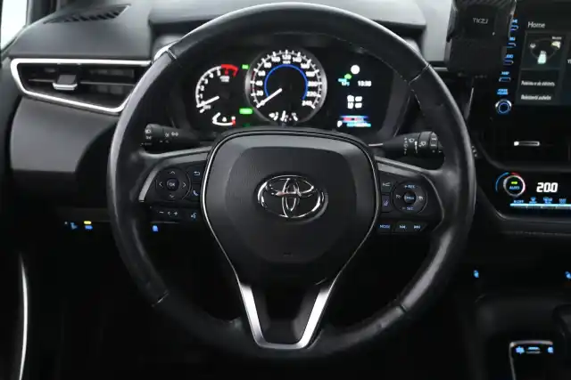 Valkoinen Viistoperä, Toyota Corolla – KVM-375