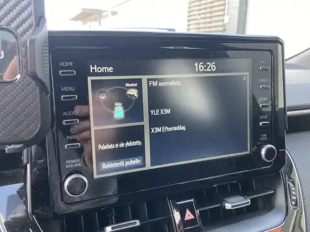 Valkoinen Viistoperä, Toyota Corolla – KVM-375