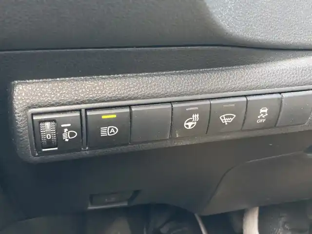 Valkoinen Viistoperä, Toyota Corolla – KVM-375