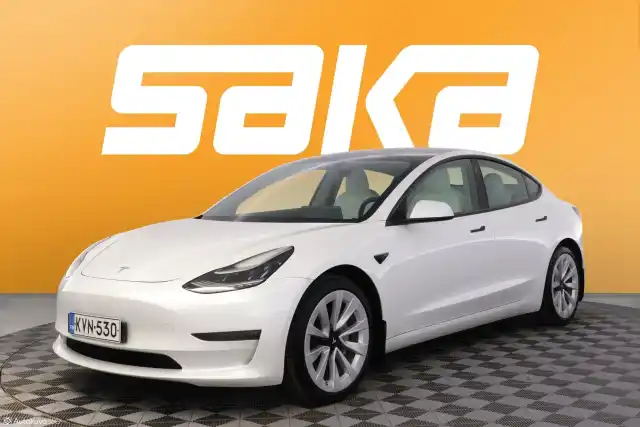 Valkoinen Sedan, Tesla Model 3 – KVN-530