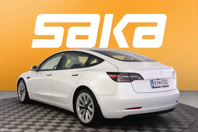 Valkoinen Sedan, Tesla Model 3 – KVN-530