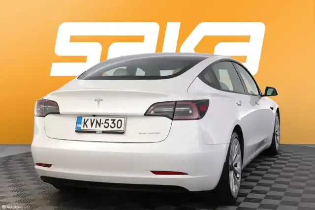 Valkoinen Sedan, Tesla Model 3 – KVN-530
