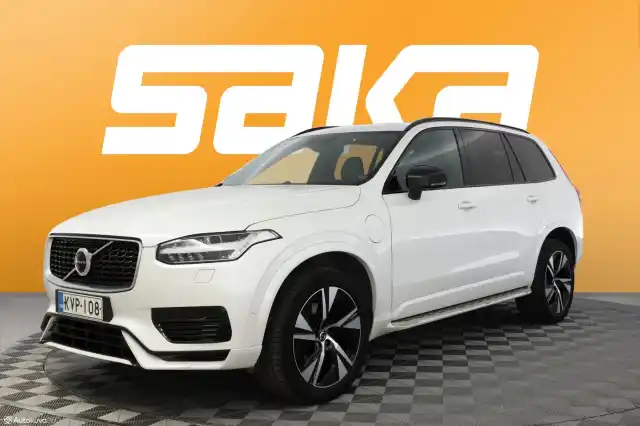 Valkoinen Maastoauto, Volvo XC90 – KVP-108