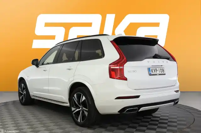 Valkoinen Maastoauto, Volvo XC90 – KVP-108