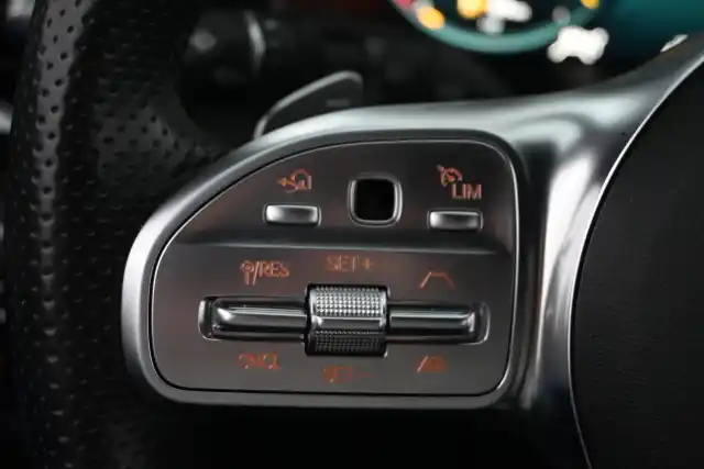 Musta Farmari, Mercedes-Benz C – KVR-316