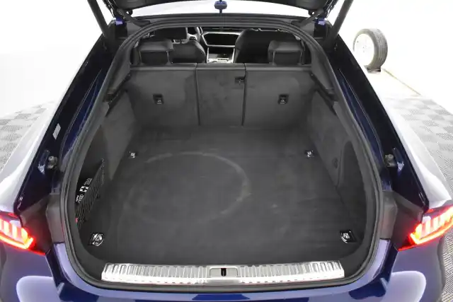 Sininen Viistoperä, Audi A7 – KVS-512