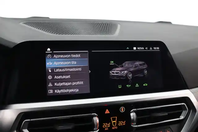 Musta Farmari, BMW 330 – KVU-642