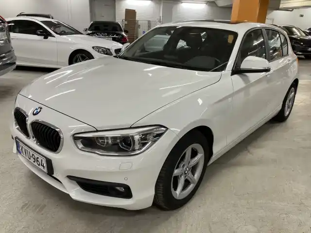 Valkoinen Viistoperä, BMW 120 – KVU-964