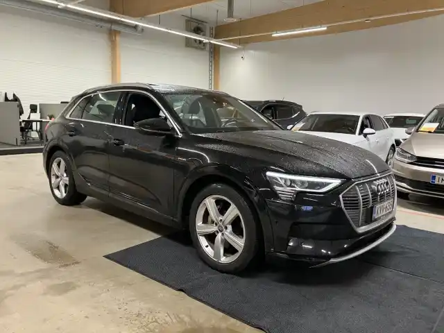 Musta Farmari, Audi e-tron – KVV-635