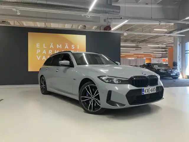  Farmari, BMW 330 – KXE-683