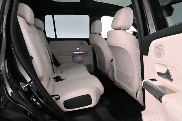 Musta Maastoauto, Mercedes-Benz EQB – KXH-254