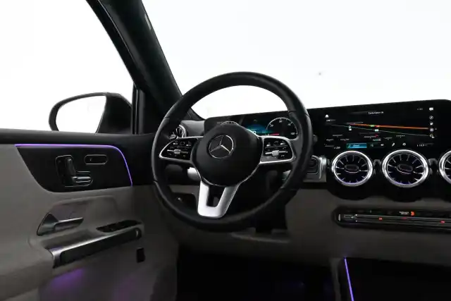 Musta Maastoauto, Mercedes-Benz EQB – KXH-254
