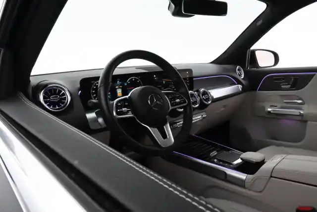 Musta Maastoauto, Mercedes-Benz EQB – KXH-254