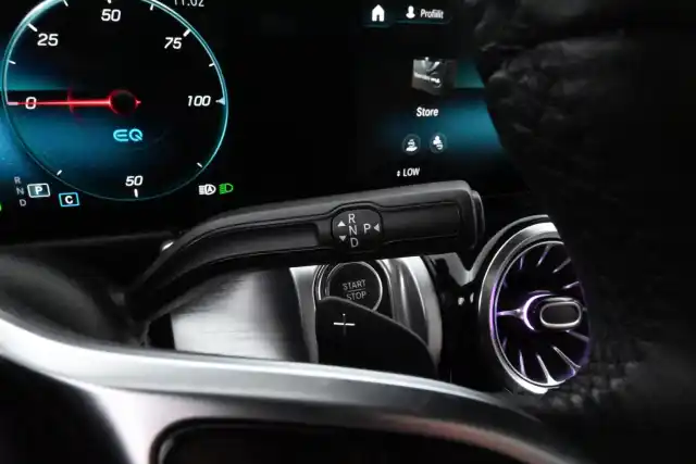 Musta Maastoauto, Mercedes-Benz EQB – KXH-254