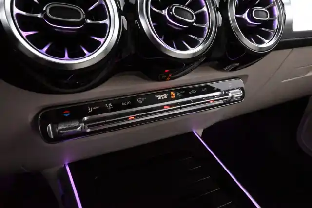 Musta Maastoauto, Mercedes-Benz EQB – KXH-254