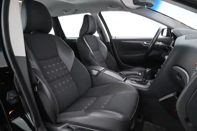 Musta Farmari, Volvo V70 – LBI-362