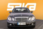 Harmaa Sedan, Mercedes-Benz E – LBY-959, kuva 2
