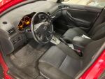 Punainen Farmari, Toyota Avensis – LBZ-489, kuva 7