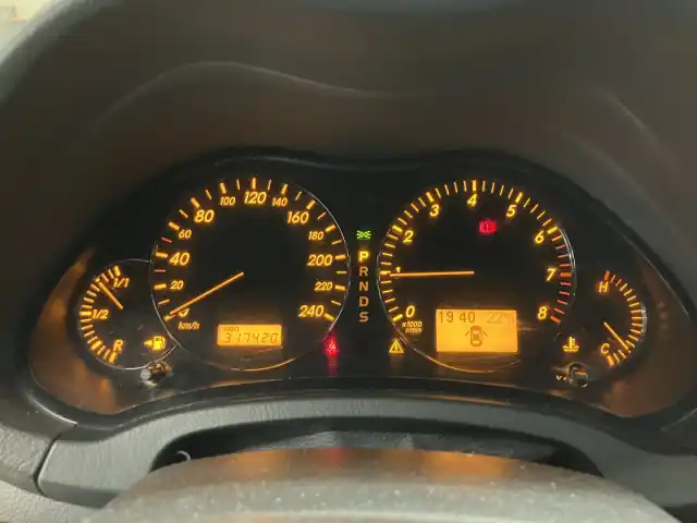 Punainen Farmari, Toyota Avensis – LBZ-489
