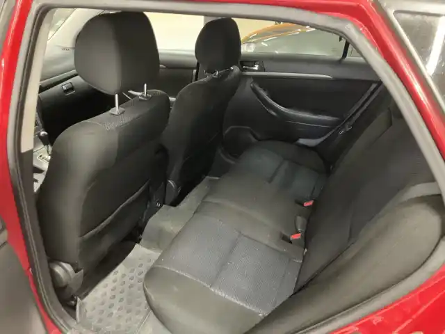Punainen Farmari, Toyota Avensis – LBZ-489