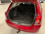 Punainen Farmari, Toyota Avensis – LBZ-489, kuva 10