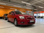 Punainen Farmari, Toyota Avensis – LBZ-489, kuva 1
