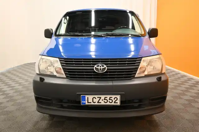 Sininen Pakettiauto, Toyota Hiace – LCZ-552