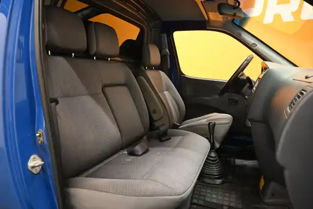 Sininen Pakettiauto, Toyota Hiace – LCZ-552