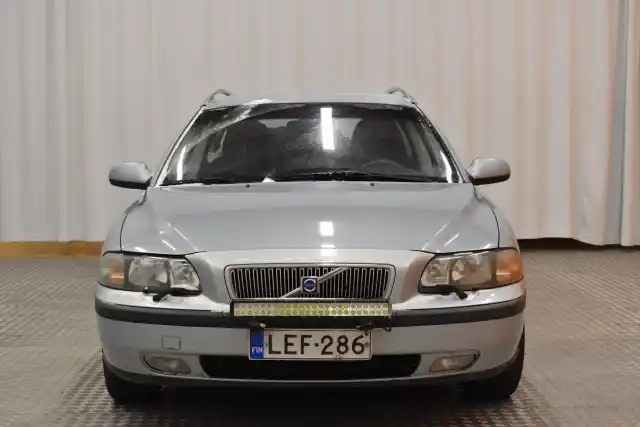 Sininen Farmari, Volvo V70 – LEF-286