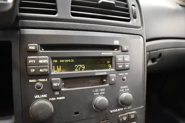 Sininen Farmari, Volvo V70 – LEF-286