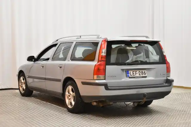 Sininen Farmari, Volvo V70 – LEF-286
