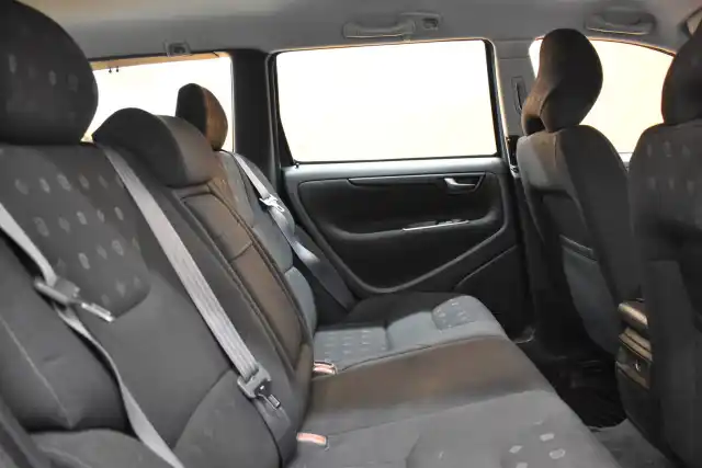 Sininen Farmari, Volvo V70 – LEF-286