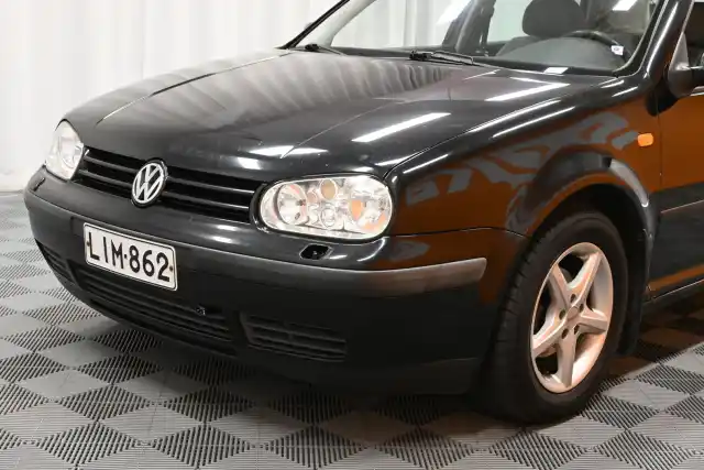 Musta Viistoperä, Volkswagen Golf – LIM-862