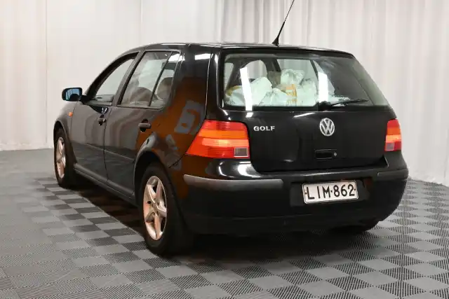 Musta Viistoperä, Volkswagen Golf – LIM-862