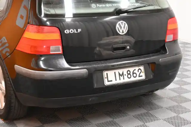 Musta Viistoperä, Volkswagen Golf – LIM-862