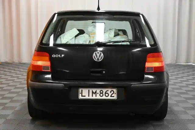 Musta Viistoperä, Volkswagen Golf – LIM-862