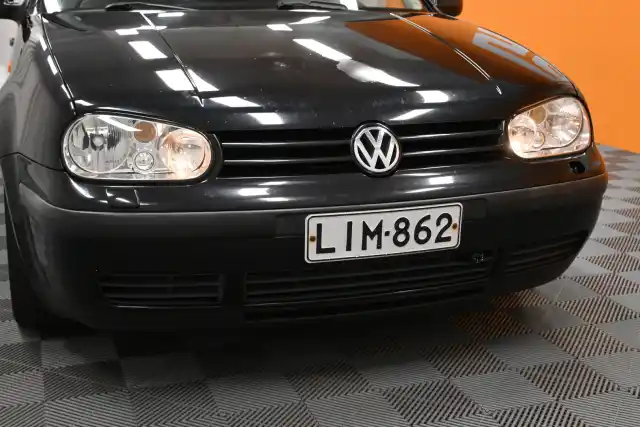 Musta Viistoperä, Volkswagen Golf – LIM-862