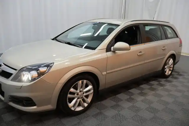 Ruskea (beige) Farmari, Opel Vectra – LKY-411