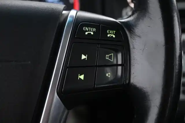 Harmaa Farmari, Volvo V70 – LLK-294