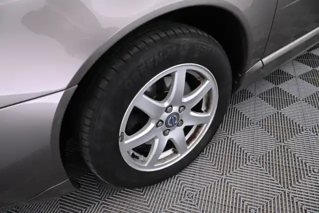 Harmaa Farmari, Volvo V70 – LLK-294