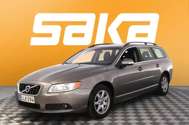 Harmaa Farmari, Volvo V70 – LLK-294