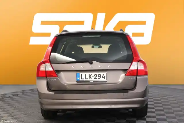 Harmaa Farmari, Volvo V70 – LLK-294