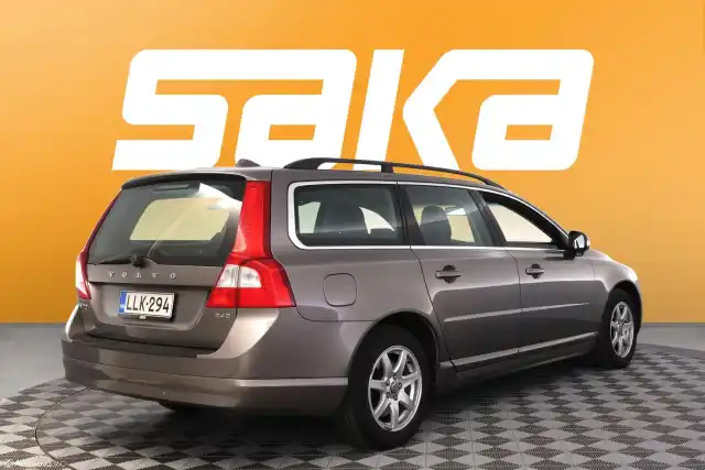 Harmaa Farmari, Volvo V70 – LLK-294