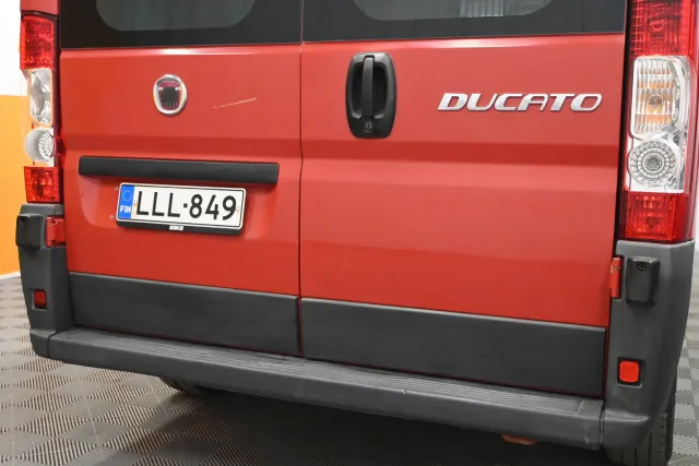 Punainen Pakettiauto, Fiat Ducato – LLL-849