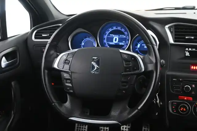Punainen Viistoperä, Citroen DS4 – LLO-311