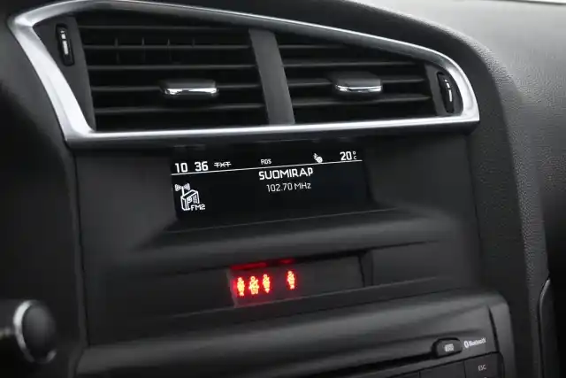 Punainen Viistoperä, Citroen DS4 – LLO-311